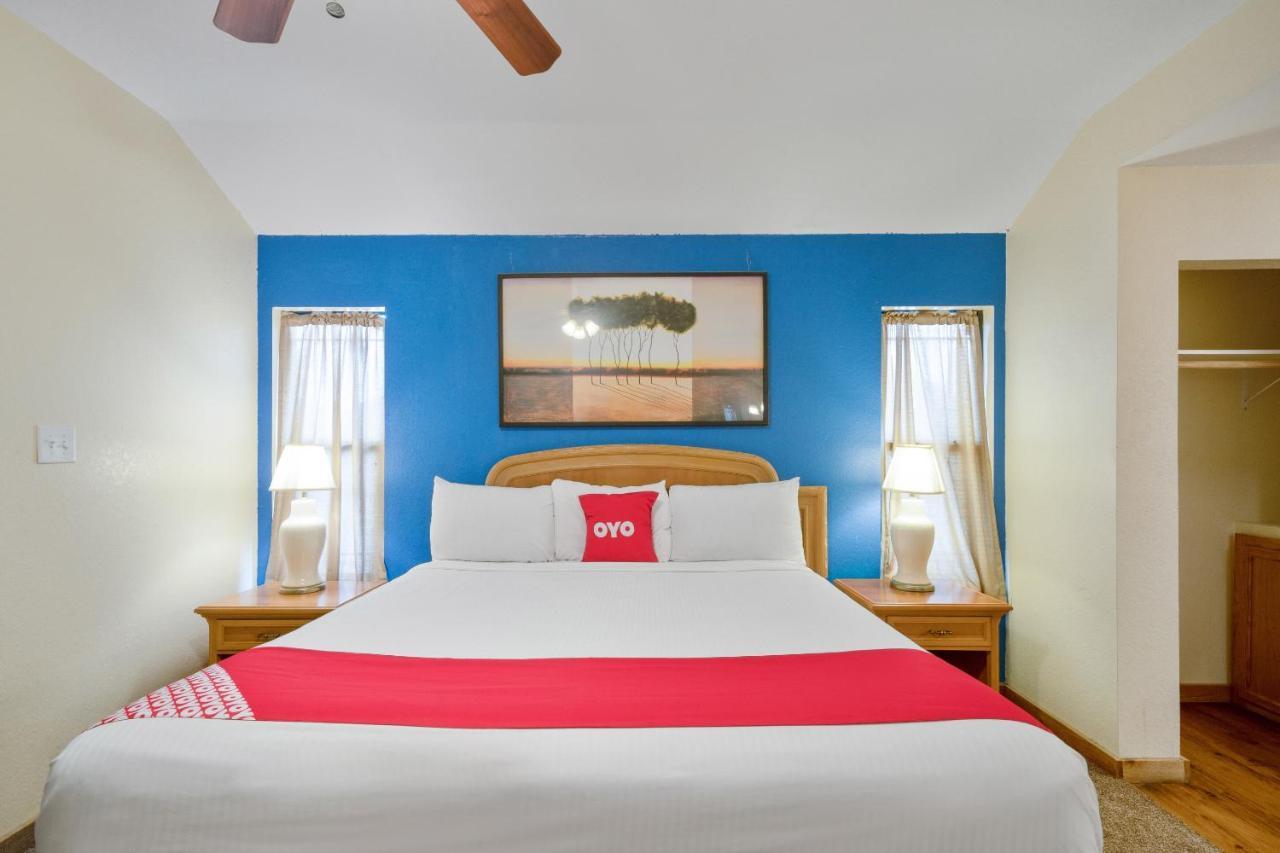 Oyo Hotel Kenedy Downtown - Us 181 Zewnętrze zdjęcie